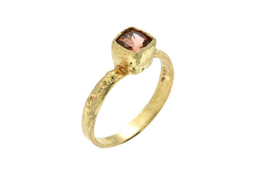 18 Karat Gold Ring with Pink Tourmaline - Unique Handmade Jewelry