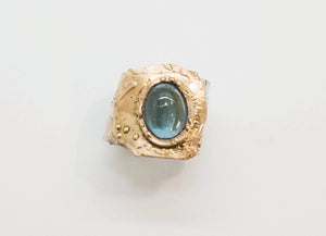 14 karat yellow gold and ailver blue topaz ring